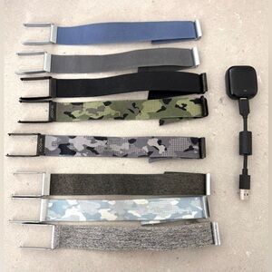 WHOOP 4.0 Bands and Charger